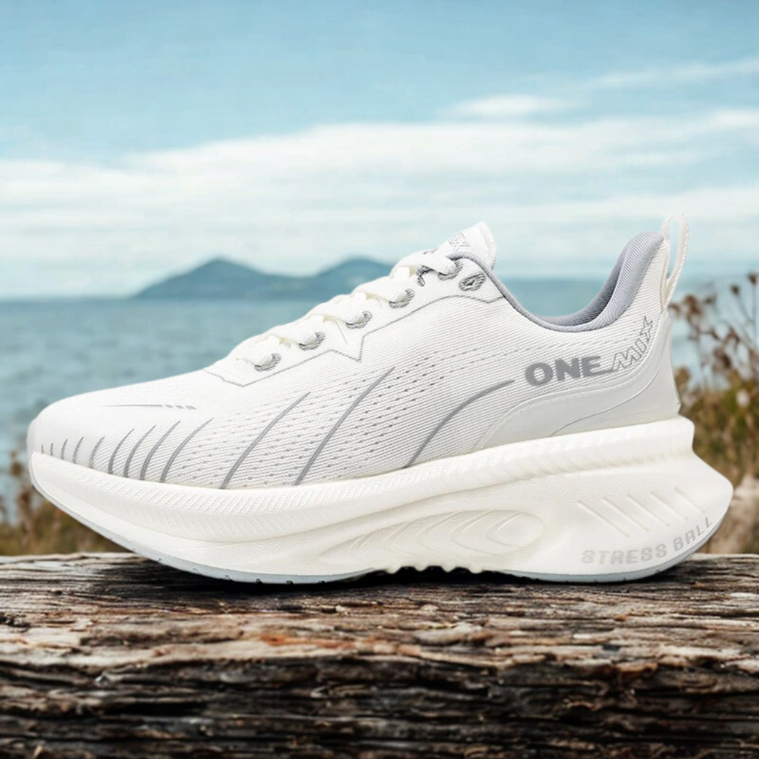 StratoPulse™ AirRide Runners